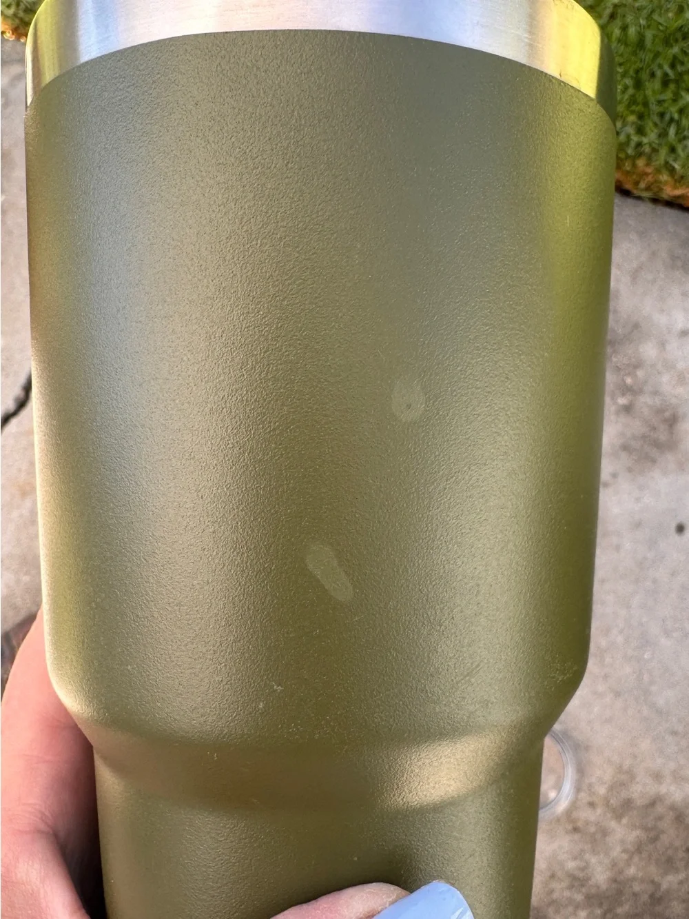 YETI Rambler 30 oz Tumbler - Discontinued Olive Green w/ Lid